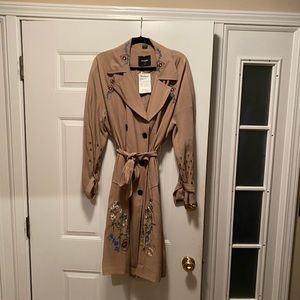 Desigual NWT LINED TRENCH COAT.